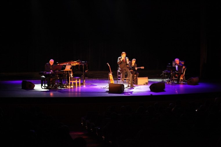 Bernard Sauvat Au Casino Du Liban